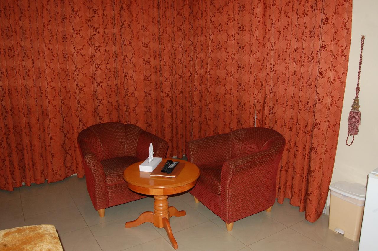 Al Amwaj Hotel Шарджа Екстериор снимка